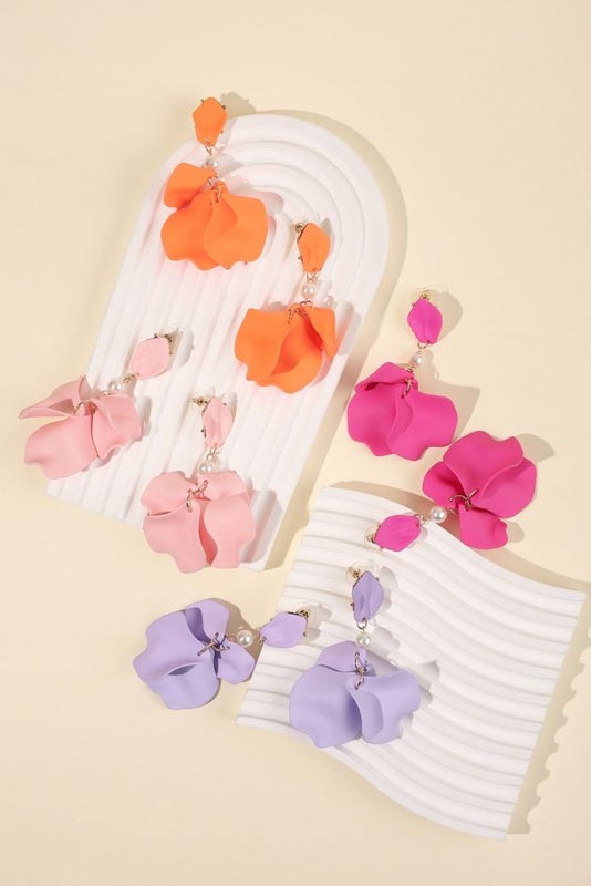 Earrings, Pearls & Petals Light Pink